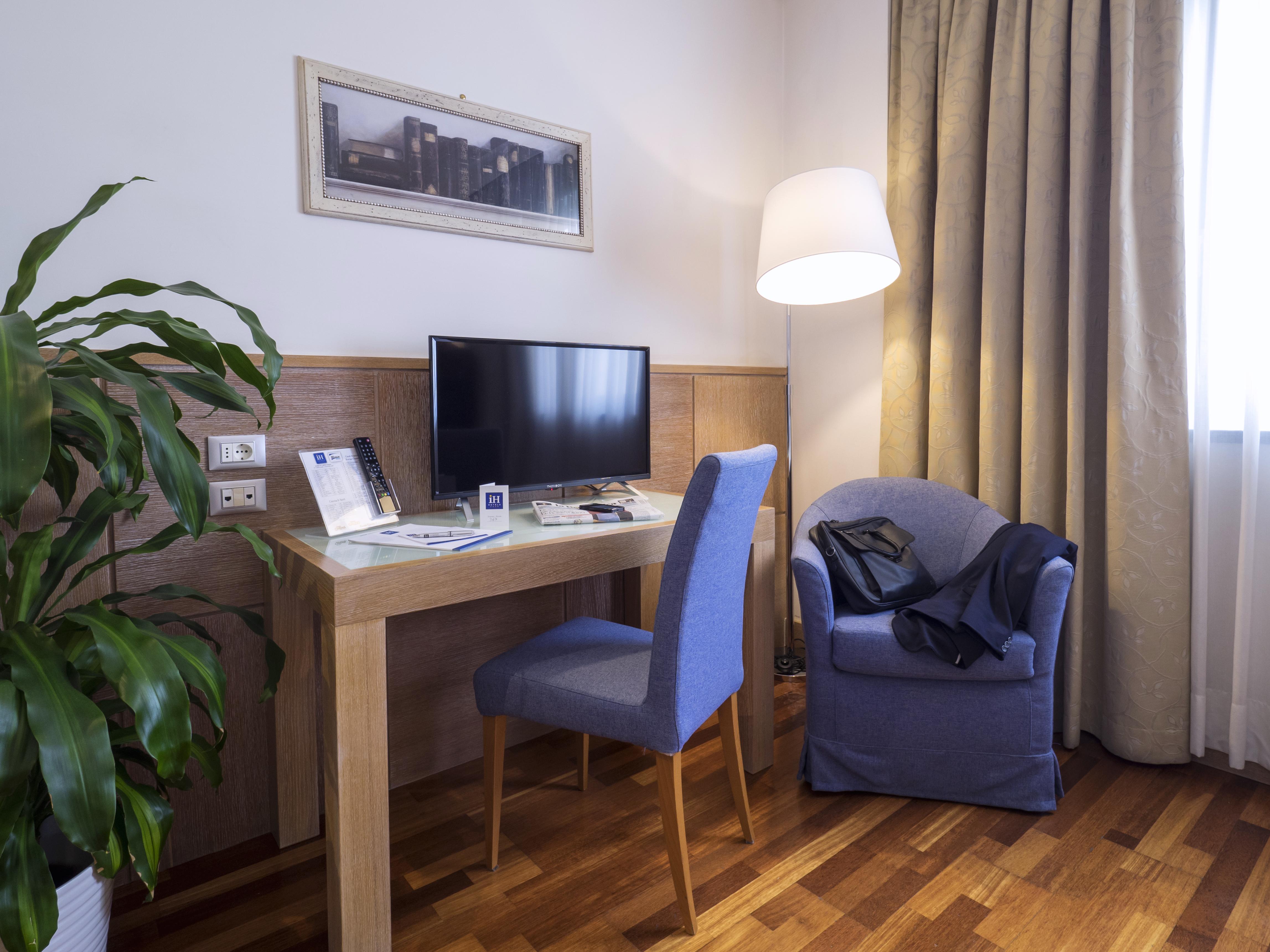 Ih Hotels Firenze Business Σκαντίτσι Εξωτερικό φωτογραφία