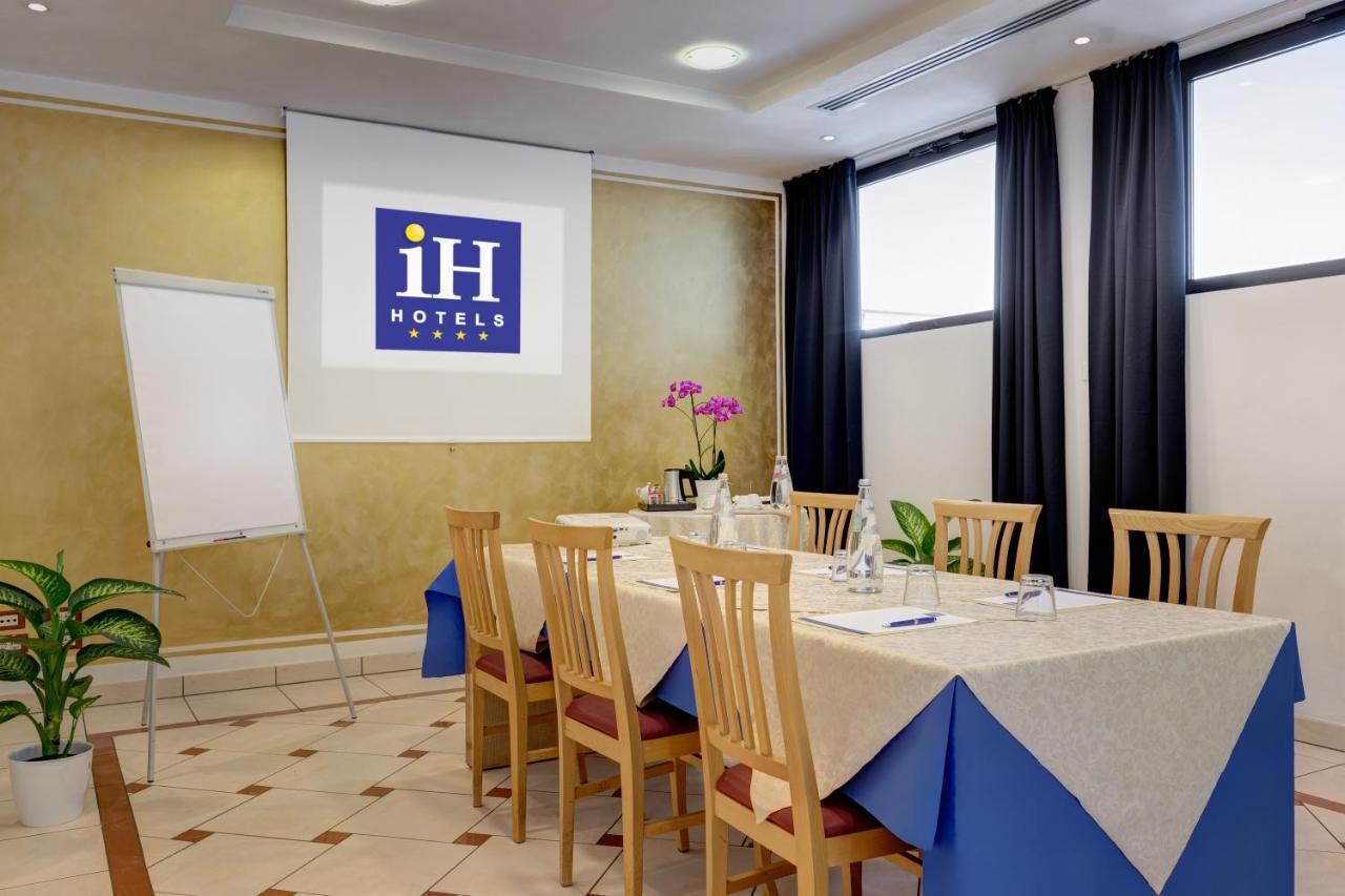 Ih Hotels Firenze Business Σκαντίτσι Εξωτερικό φωτογραφία